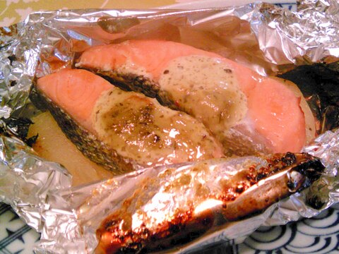 鮭と玉ねぎ・じゃがいものホイル焼き